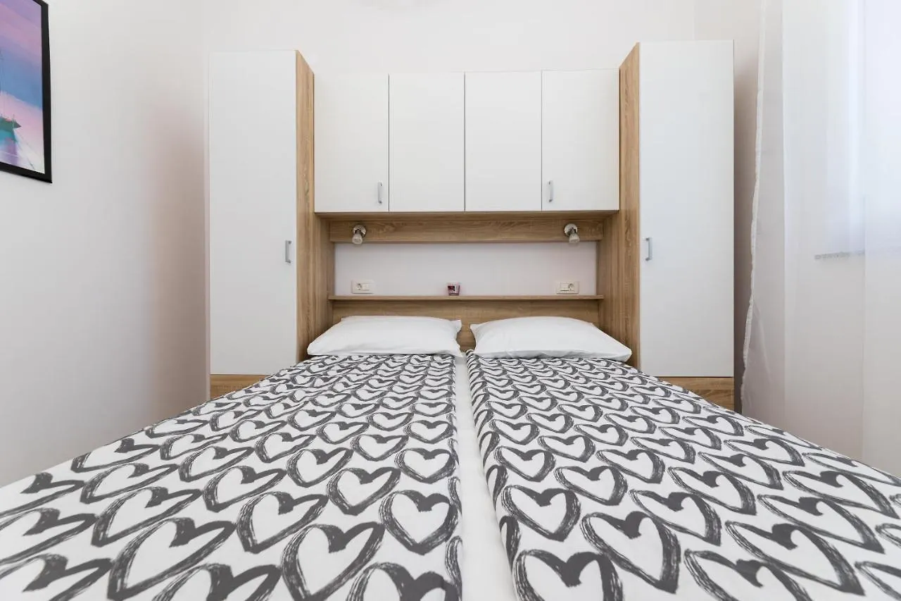 Apartments Jana Salatić 克罗地亚
